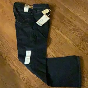 Levi’s Low Boot Cut 545